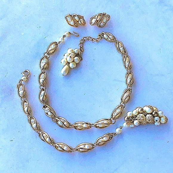 HOBE PEARLS 3PC SET VINTAGE EARRING NECKLACE BRACELET GOLD - Picture 11 of 13